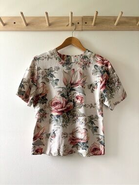 Vintage Floral Short-Sleeve Linen blend Top - Cream with Pink Rose Print